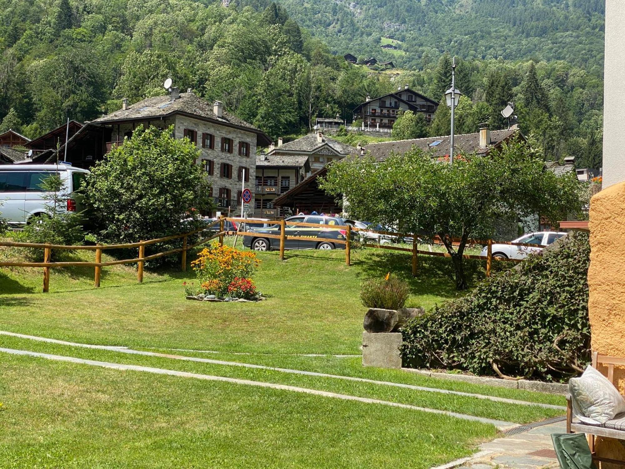 L'Aria Di Casa Bed & Breakfast Alagna Valsesia Luaran gambar